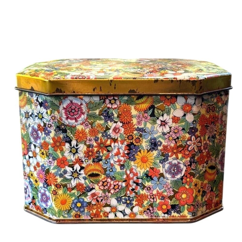 Tin Drum, Designed by Daher, Long Island NY, Vintage Floral Tin, Made in England